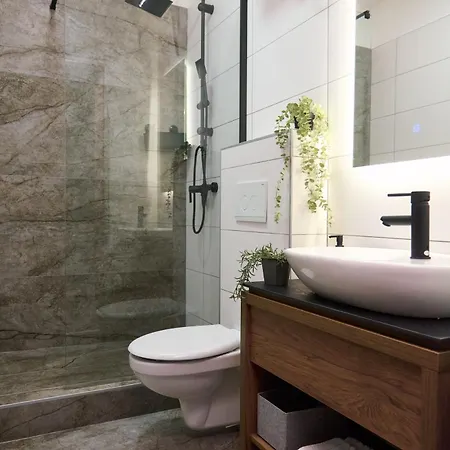 Downtown Boutique 3*